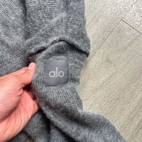 Alo - New Class Cashmere Hoodie - Platinum Grey - Picture 4 of 4